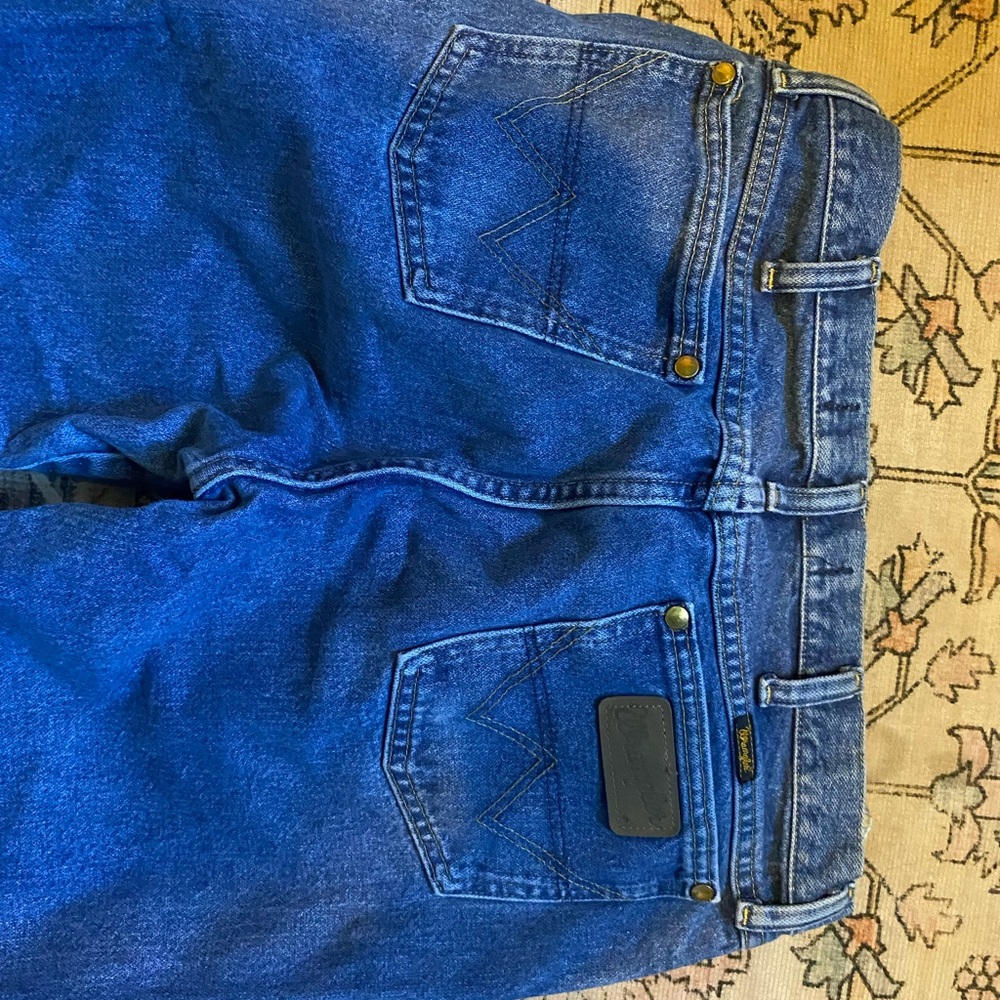 Wrangler cowboy cut jeans super good condition